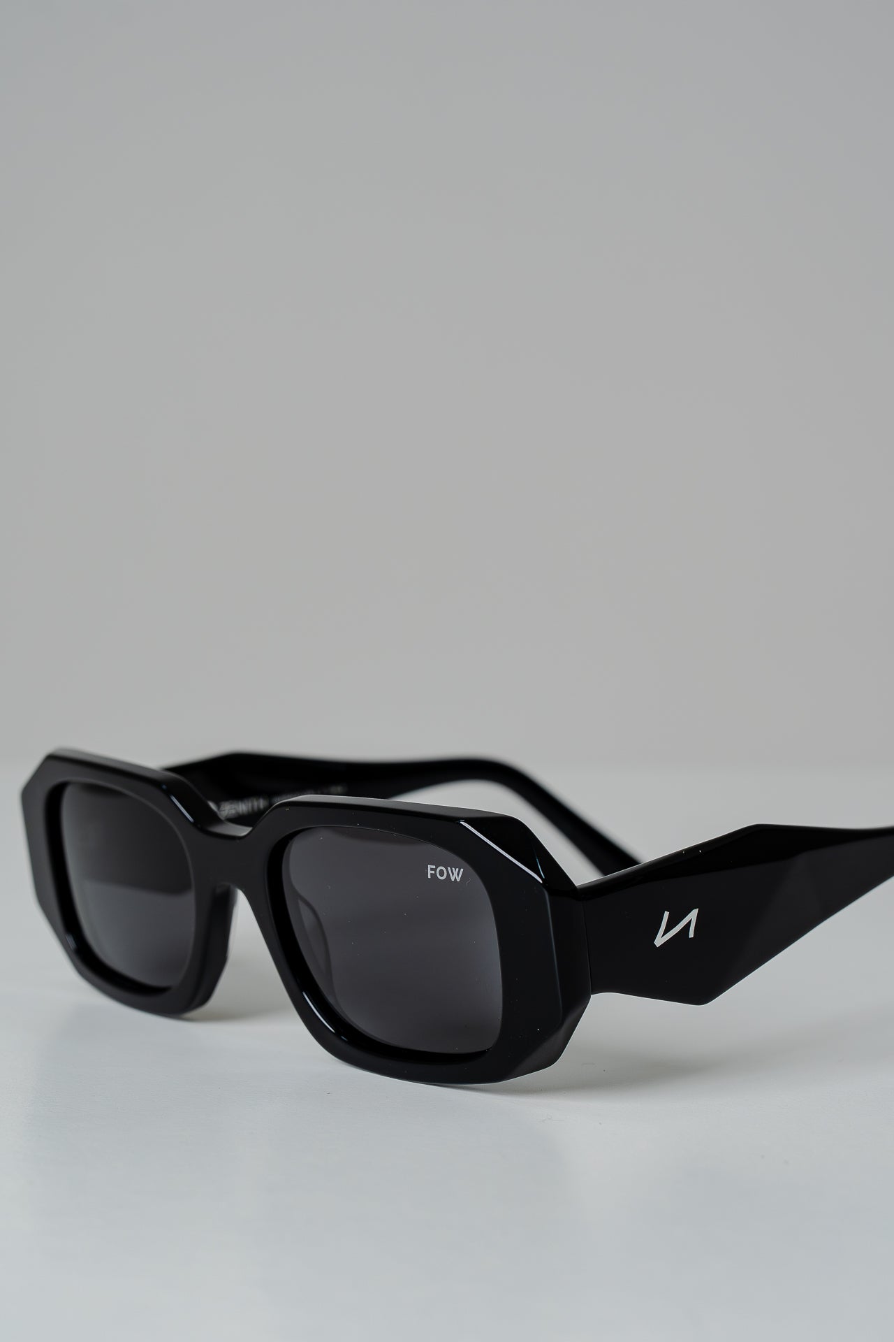 ZENITH BLACK / POLARIZED