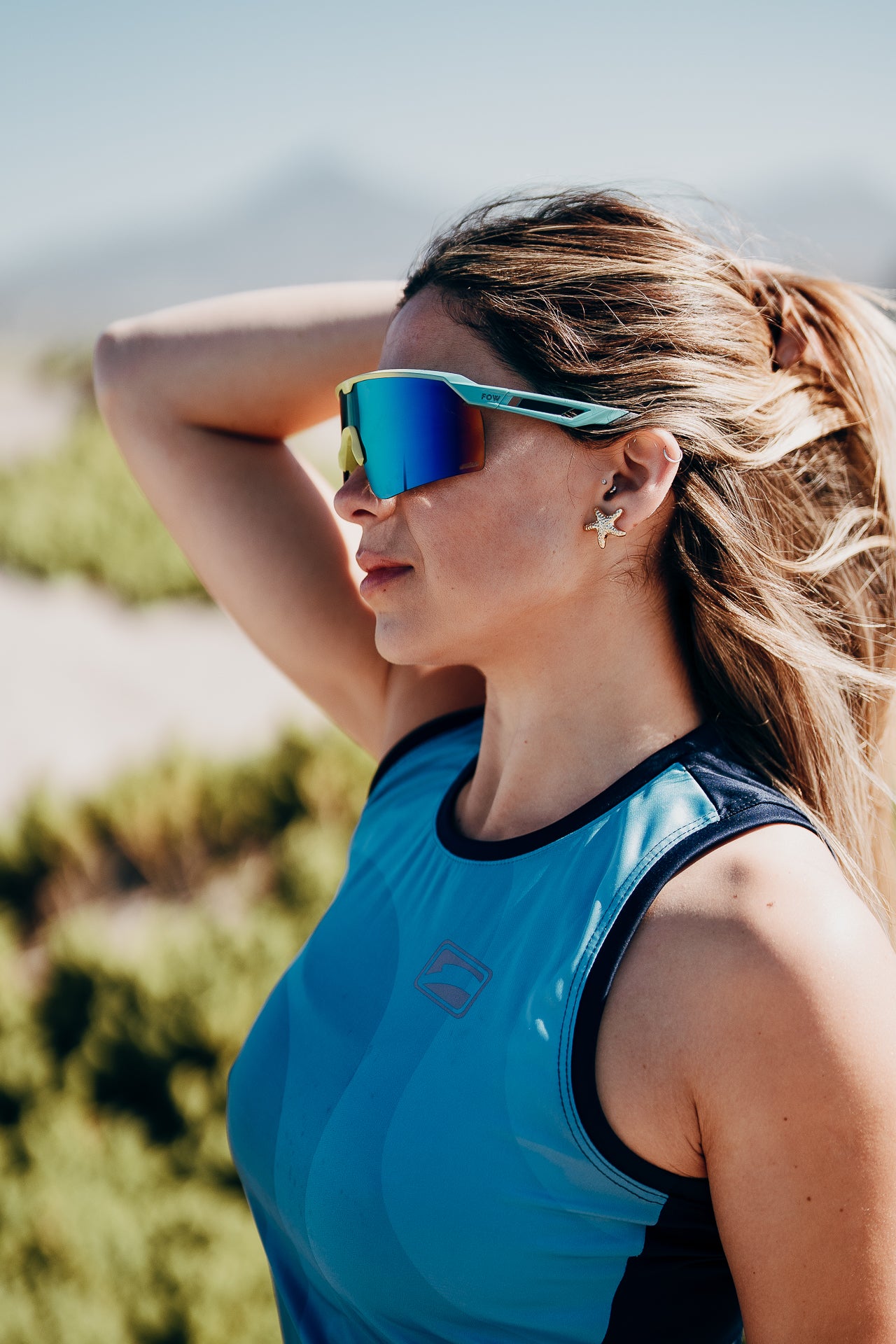 VANTIS LIGHT BLUE YELLOW